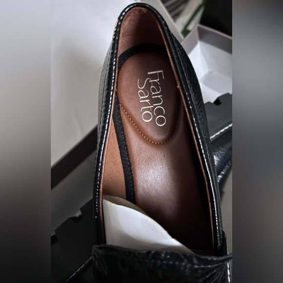 Franco Sarto NIB Balin Lug Sole Penny Loafer Black Crinkle Patent Leather SZ9 - Picture 9 of 11